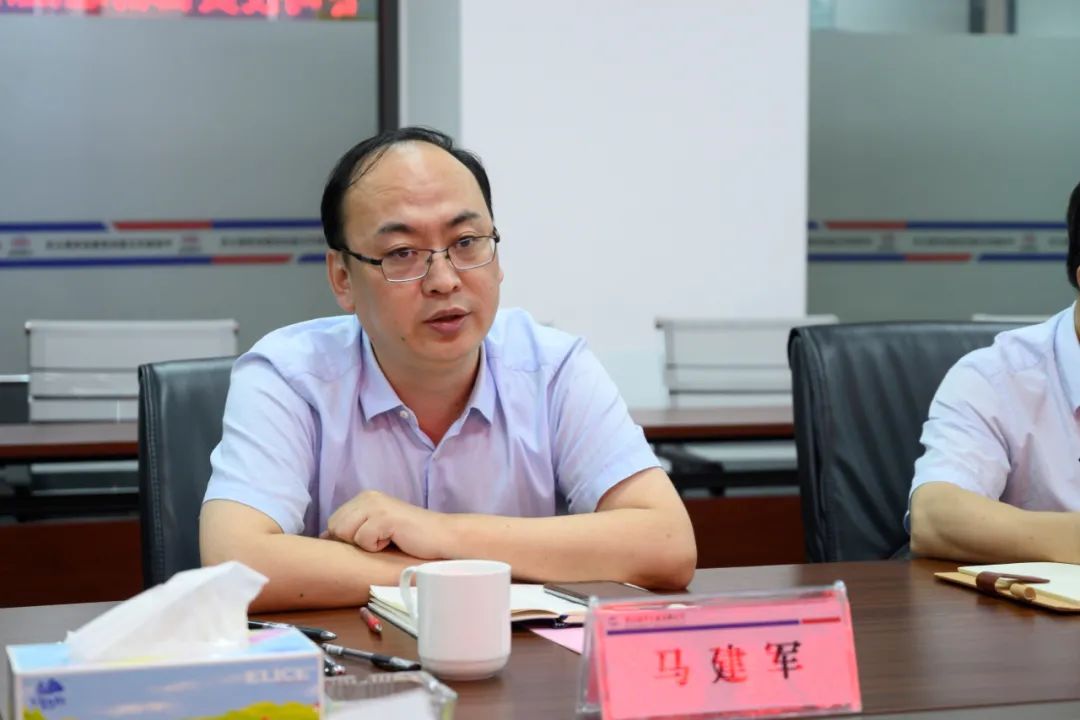马建军在会上就合作模式提出可行性建议.