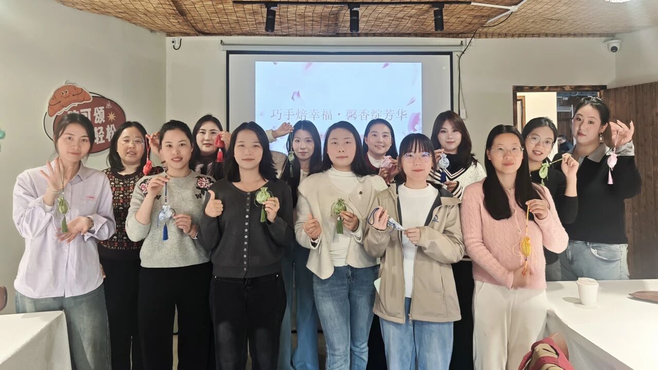 庆“三八”丨清远磁浮女神巧手凝聚美好时光